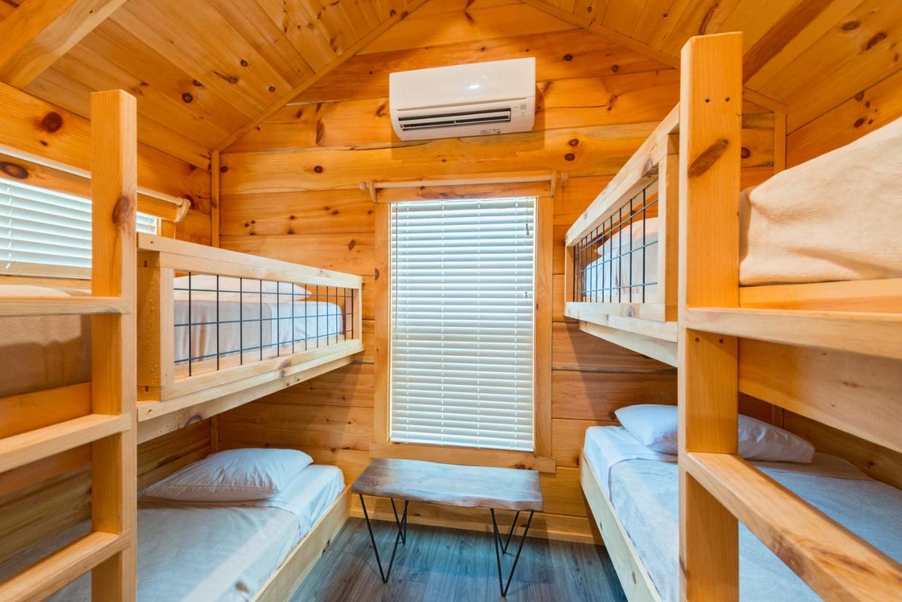 Great Escapes Rv Resort Bryan College Station Exterior foto